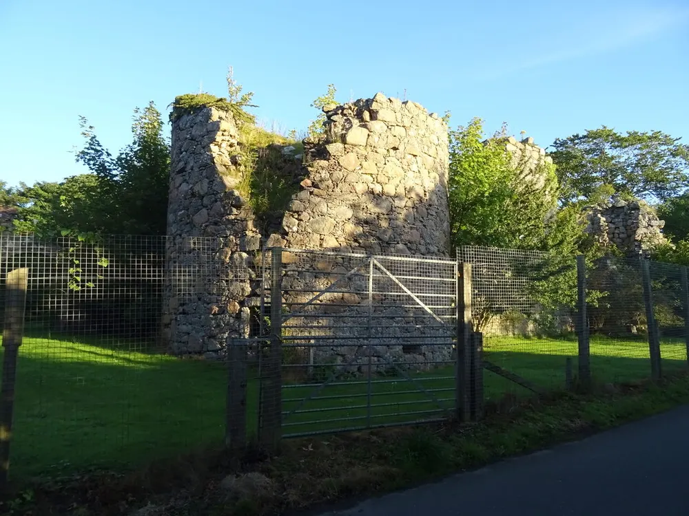 Inverugie Castle, the local landmark of AB42